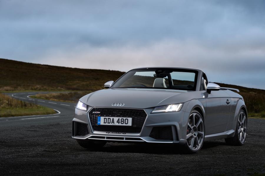  Audi TT RS Roadster (8S) 2016 года  (UK) (фото 5 из 40)
